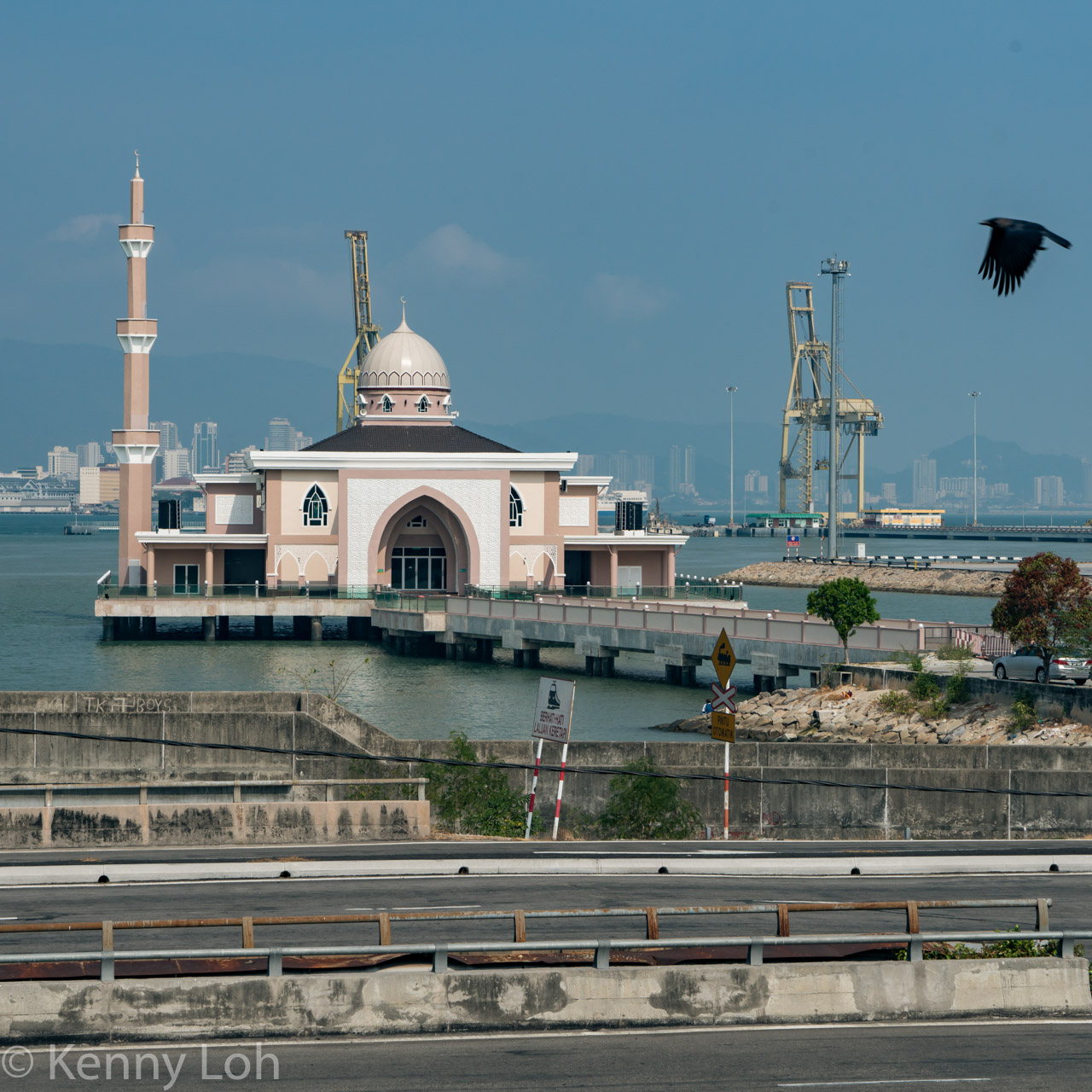 pg13-spu-mosque-on-water-6092